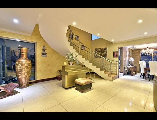 4 BEDROOM HOUSE FOR SALE IN EYE OF AFRICA
